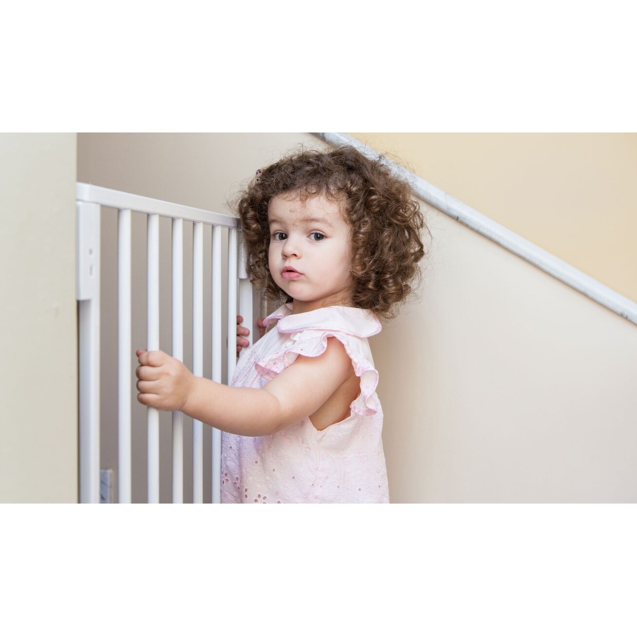 Apsauginiai varteliai 74-105 cm laiptams ir durims, plieniniai, su papildomomis panelėmis, balti ECOTOYS 1 Apsauginiai varteliai 74-105 cm laiptams ir durims, plieniniai, su papildomomis panelėmis, balti ECOTOYS 1