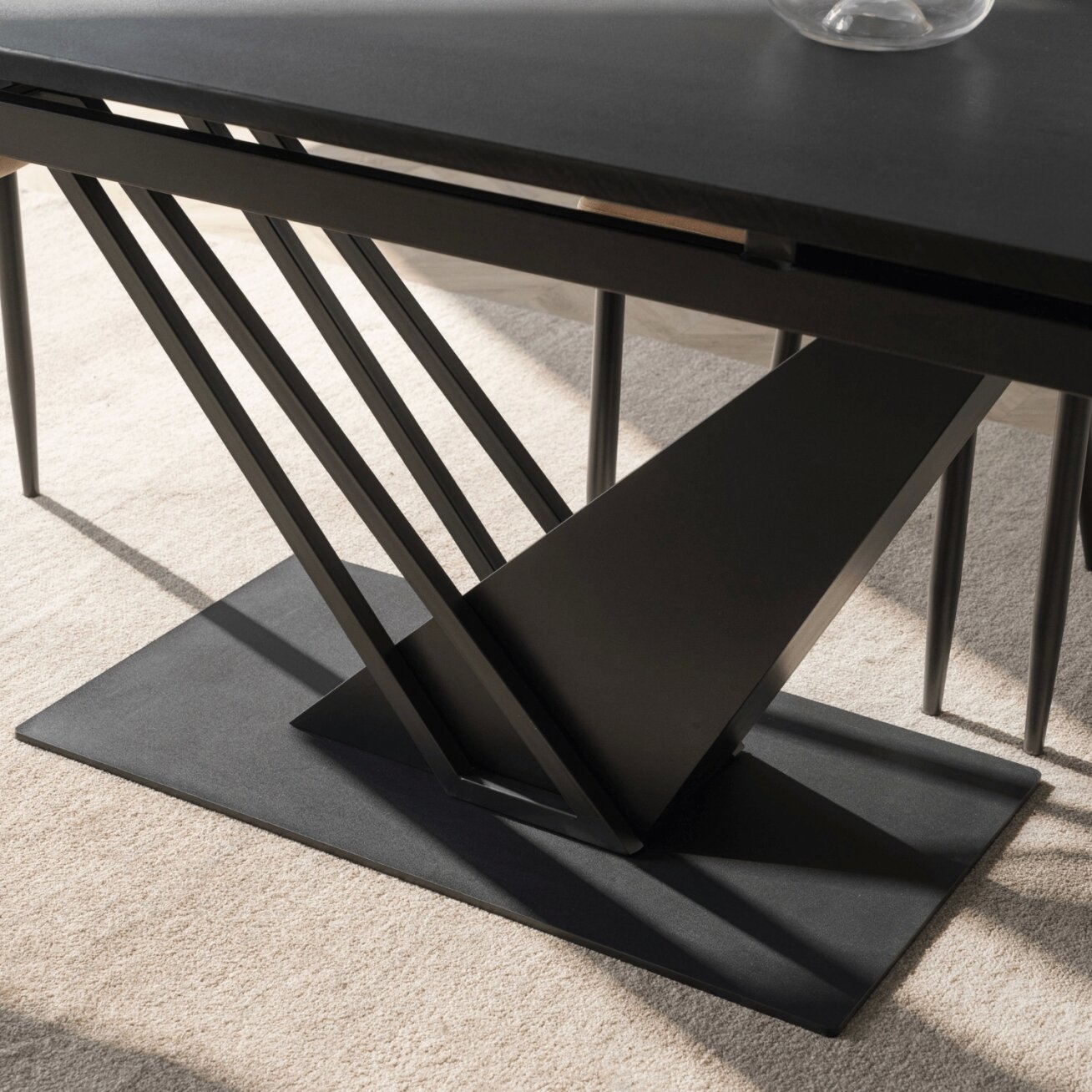 REX stačiakampis ištraukiamas stalas, 160–220 cm, juodas, moderniam lofto stiliaus valgomajam 5 REX stačiakampis ištraukiamas stalas, 160–220 cm, juodas, moderniam lofto stiliaus valgomajam 5