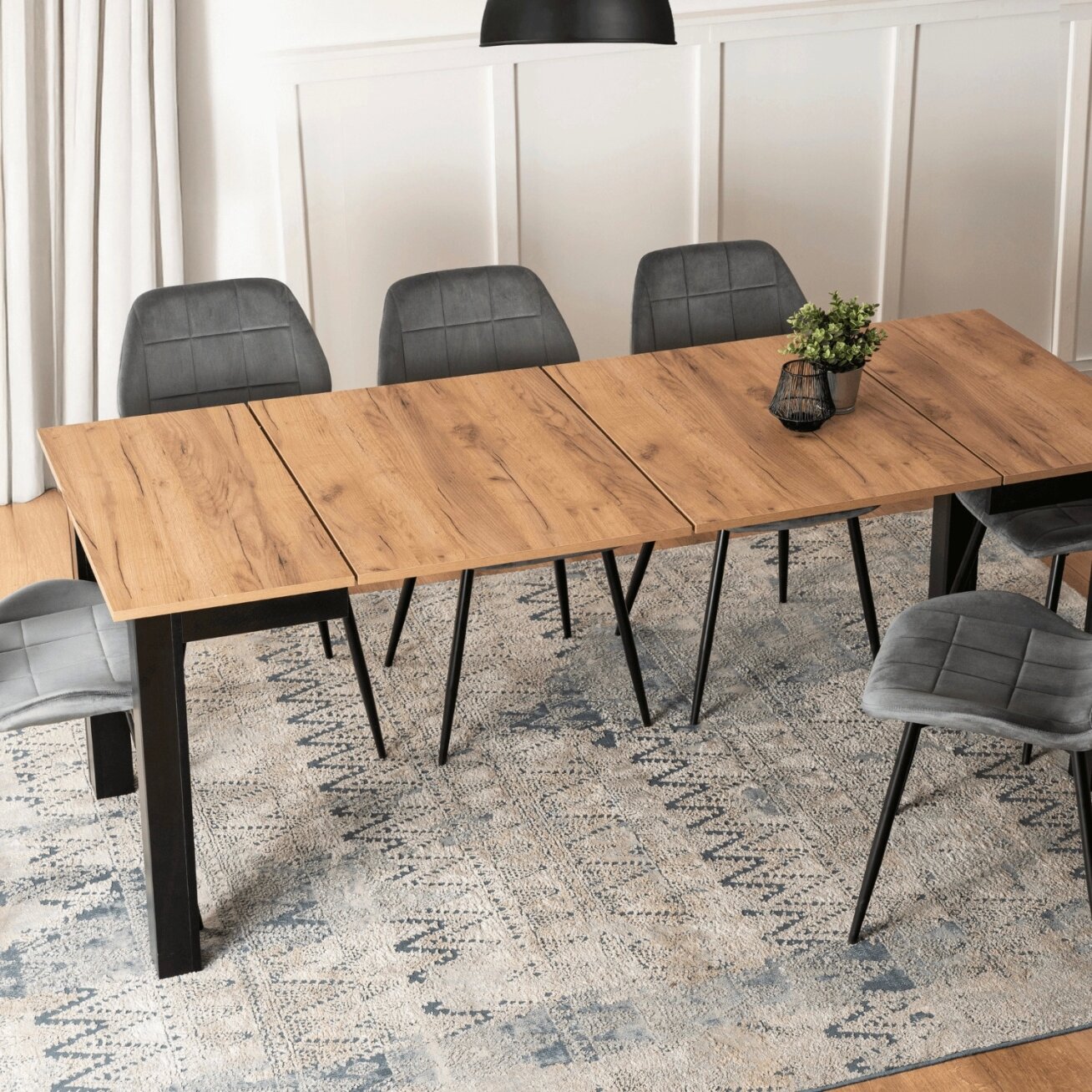 Benas BEN kvadratinis ištraukiamas stalas, 80–200 cm, ąžuolo spalvos / juodas, modernus lofto stiliaus 1 Benas BEN kvadratinis ištraukiamas stalas, 80–200 cm, ąžuolo spalvos / juodas, modernus lofto stiliaus 1