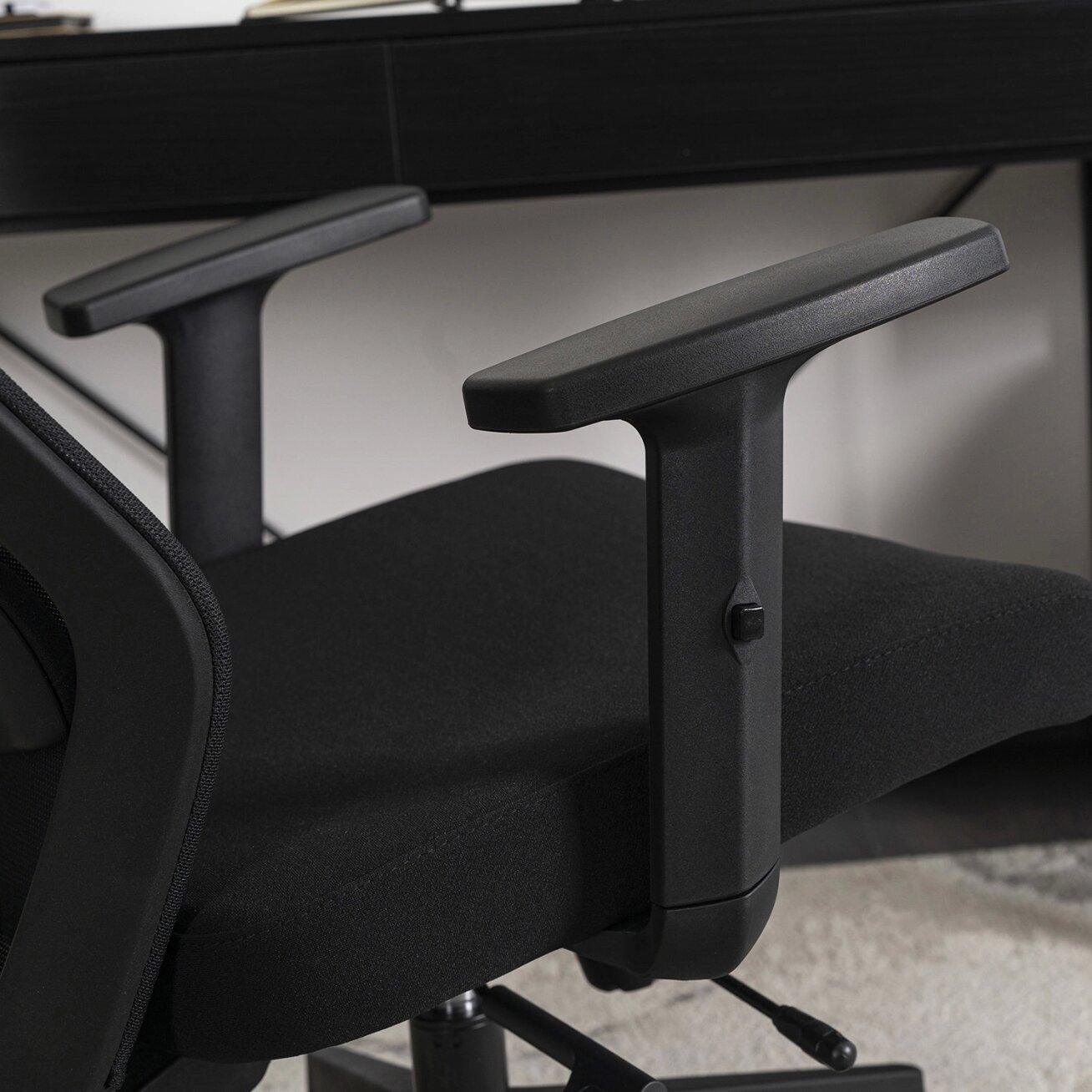 Bento BENTO ergonomiška pasukama biuro kėdė, juoda, moderni 4 Bento BENTO ergonomiška pasukama biuro kėdė, juoda, moderni 4