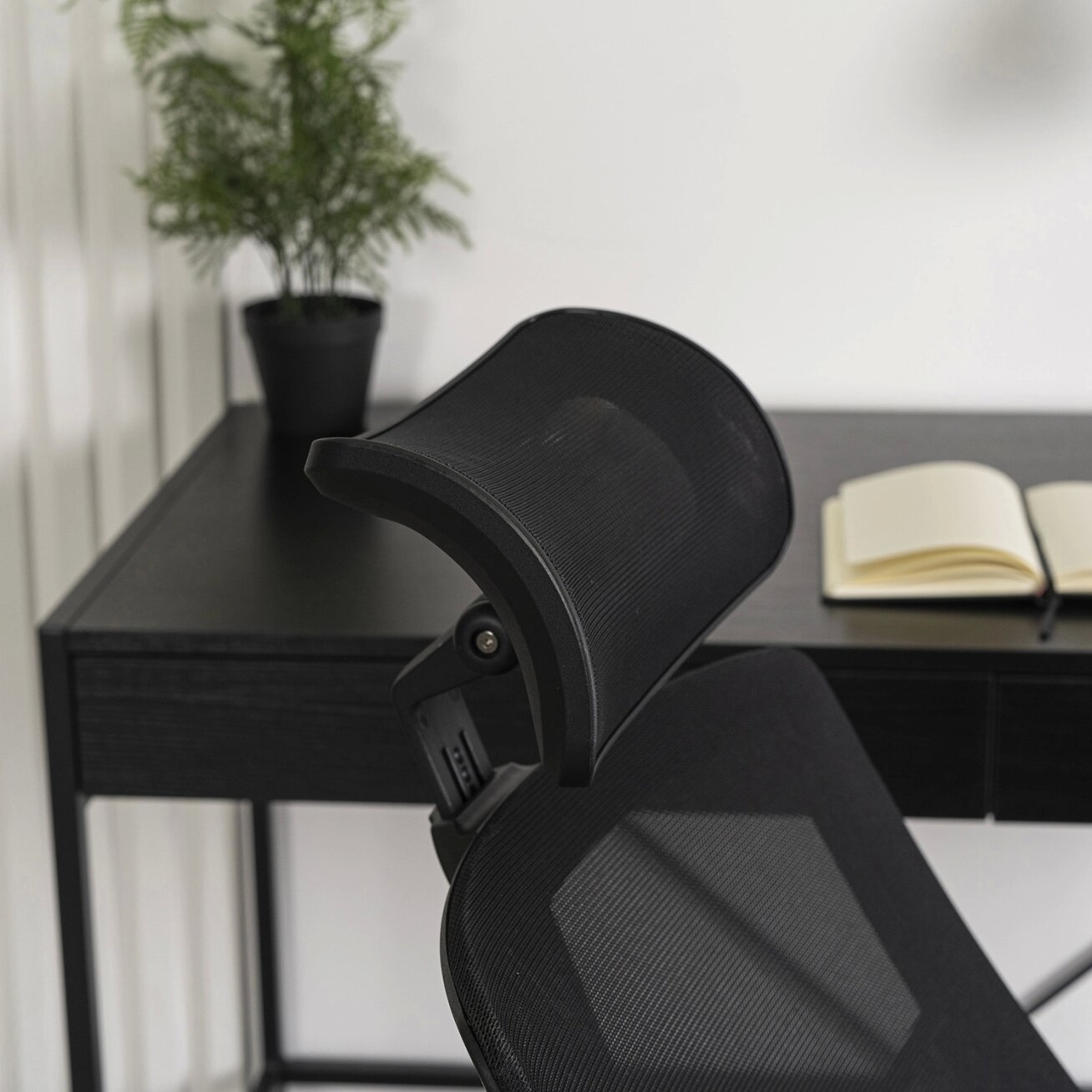 Bento BENTO ergonomiška pasukama biuro kėdė, juoda, moderni 5 Bento BENTO ergonomiška pasukama biuro kėdė, juoda, moderni 5