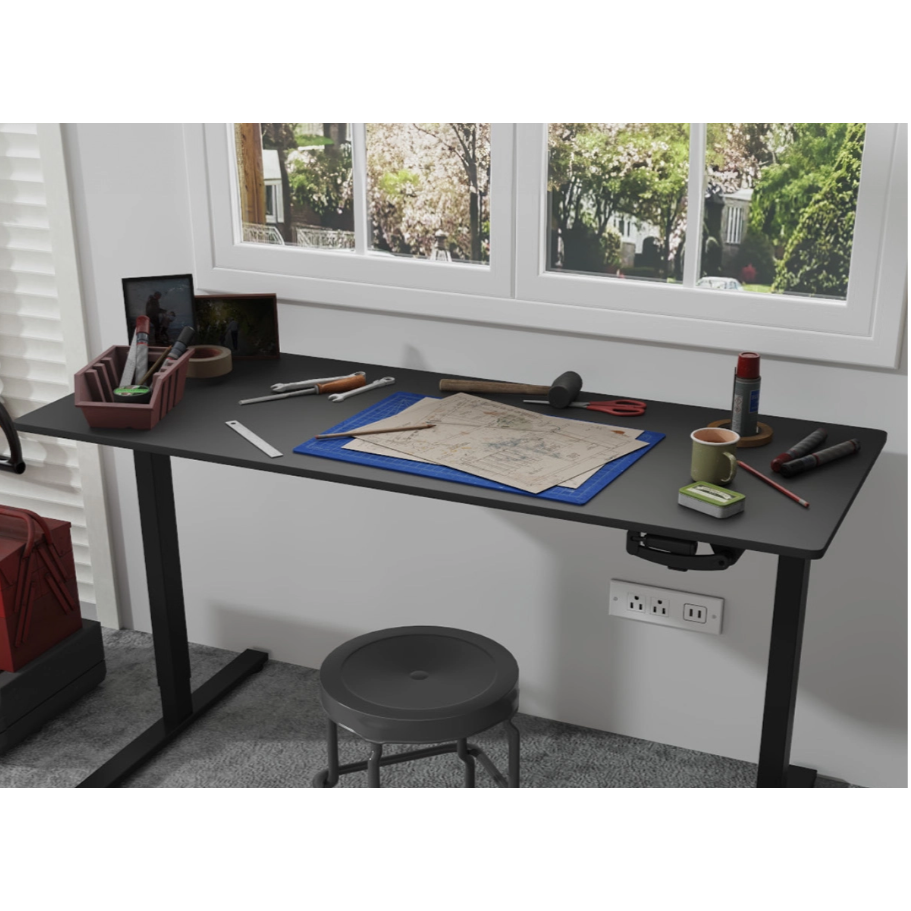 Ergonomiškas komplektas LUMBO 44 + rankinis stalas SPE-O113 Moris 120×60 juodas 18 Ergonomiškas komplektas LUMBO 44 + rankinis stalas SPE-O113 Moris 120×60 juodas 18