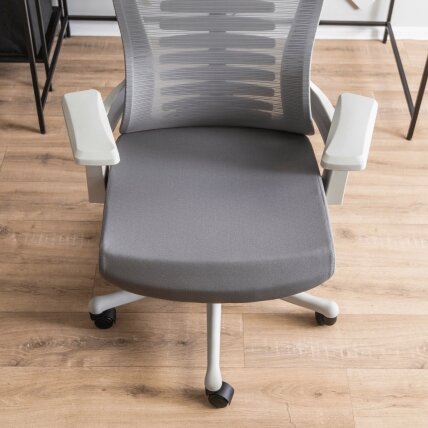 Karetas CARET 2 ergonomiška pasukama biuro kėdė, ventiliuojama, pilka, moderni 7 Karetas CARET 2 ergonomiška pasukama biuro kėdė, ventiliuojama, pilka, moderni 7