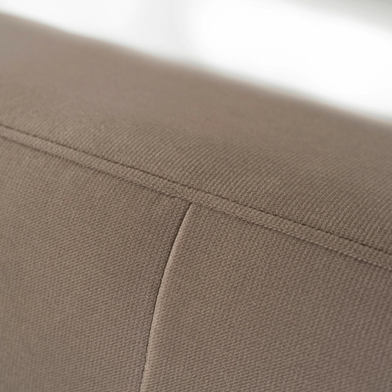 Kuba Sofa su miegojimo funkcija CUBA sulankstoma dvivietė sofa-lova, smėlio spalvos, moderni svetainė 8 Kuba Sofa su miegojimo funkcija CUBA sulankstoma dvivietė sofa-lova, smėlio spalvos, moderni svetainė 8