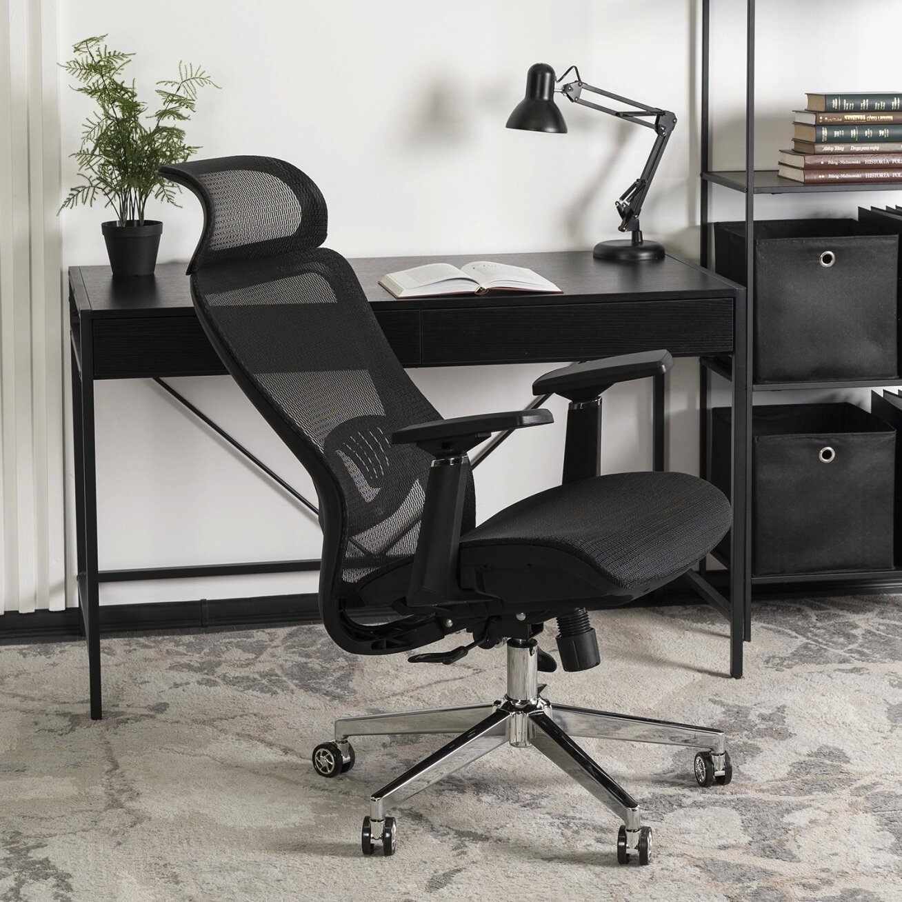 Litosas LITOS juoda moderni ergonominė pasukama biuro kėdė 6 Litosas LITOS juoda moderni ergonominė pasukama biuro kėdė 6
