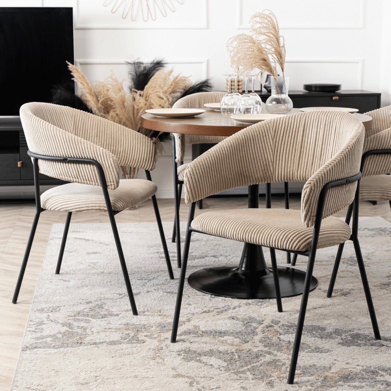 Tinka TINKA minkštas krėslas, smėlio spalvos, velvetas, modernus loftas 1 Tinka TINKA minkštas krėslas, smėlio spalvos, velvetas, modernus loftas 1